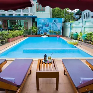 Hotel Mile, Yangon